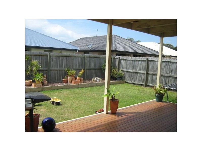 9 Moreton St, Sippy Downs QLD 4556