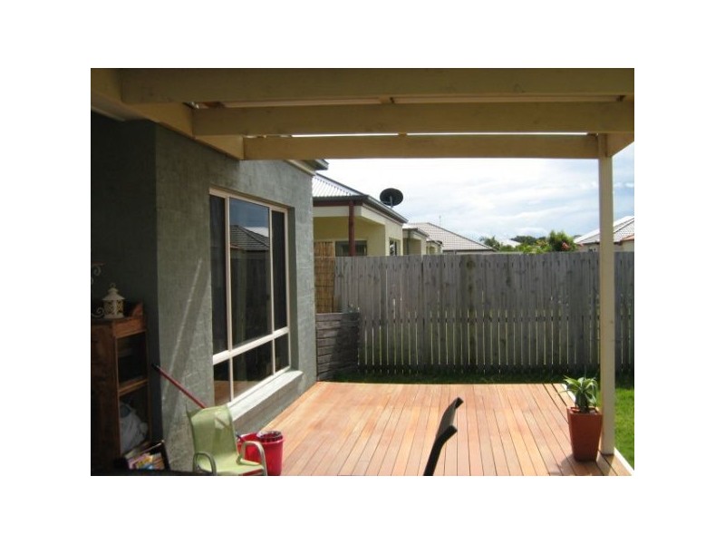9 Moreton St, Sippy Downs QLD 4556