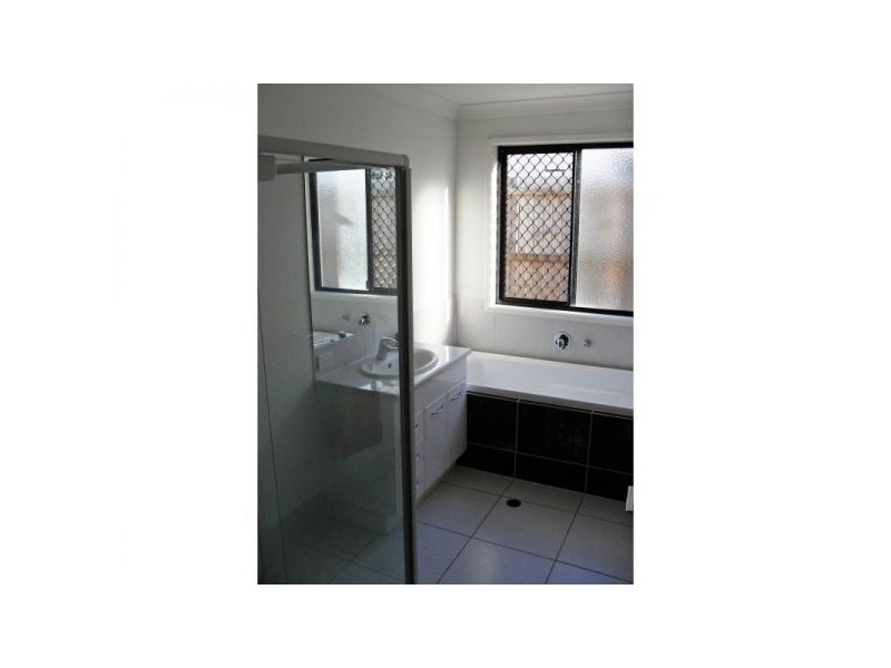 11 Myrtus St, Mountain Creek QLD 4557