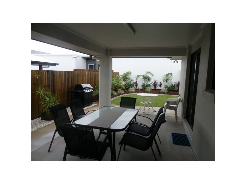 11 Myrtus St, Mountain Creek QLD 4557