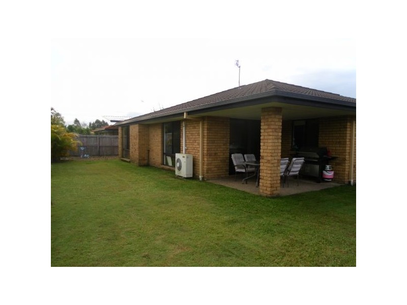 8  Statesman Cct, Sippy Downs QLD 4556