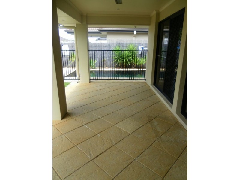 16 Burrows St, Sippy Downs QLD 4556