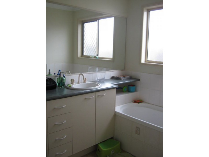 17 Bernheid Cres, Sippy Downs QLD 4556