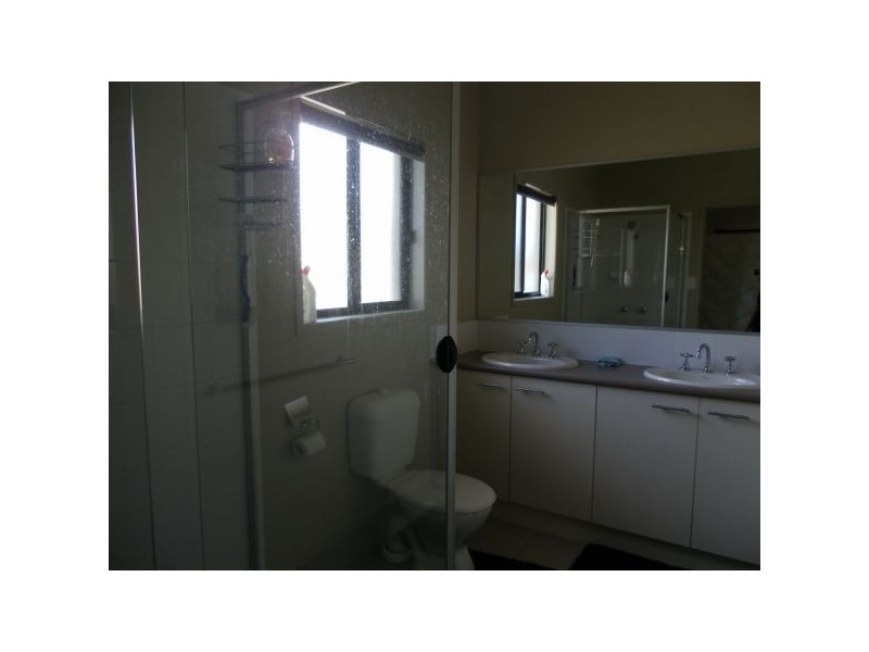10 Basie St, Sippy Downs QLD 4556