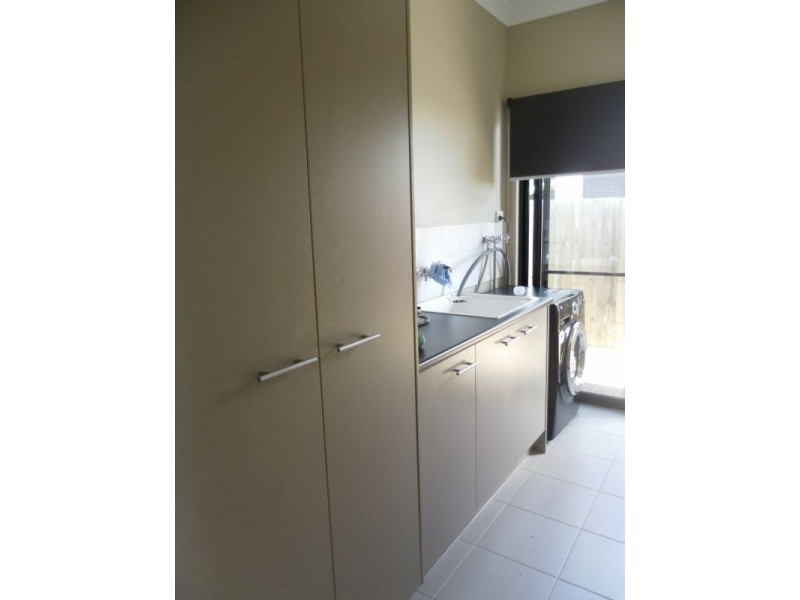 10 Basie St, Sippy Downs QLD 4556