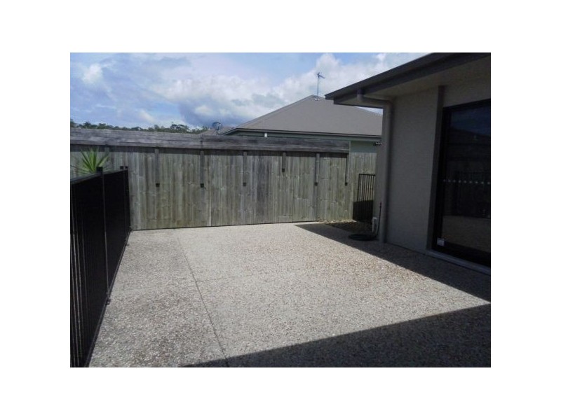 10 Basie St, Sippy Downs QLD 4556