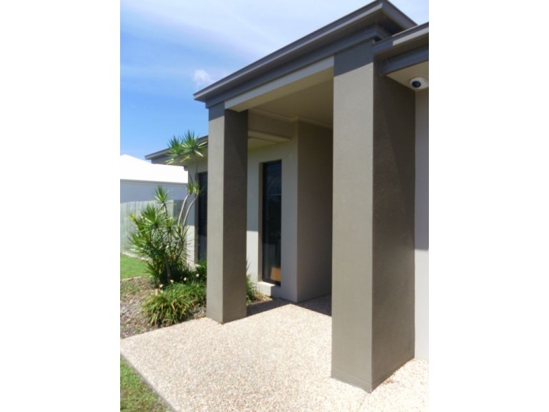 10 Basie St, Sippy Downs QLD 4556