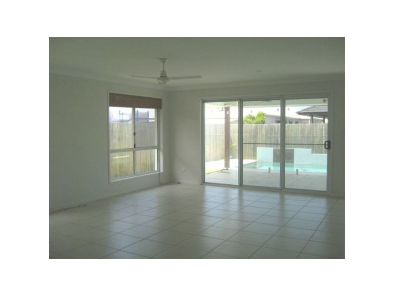 8 Bateman Street, Sippy Downs QLD 4556