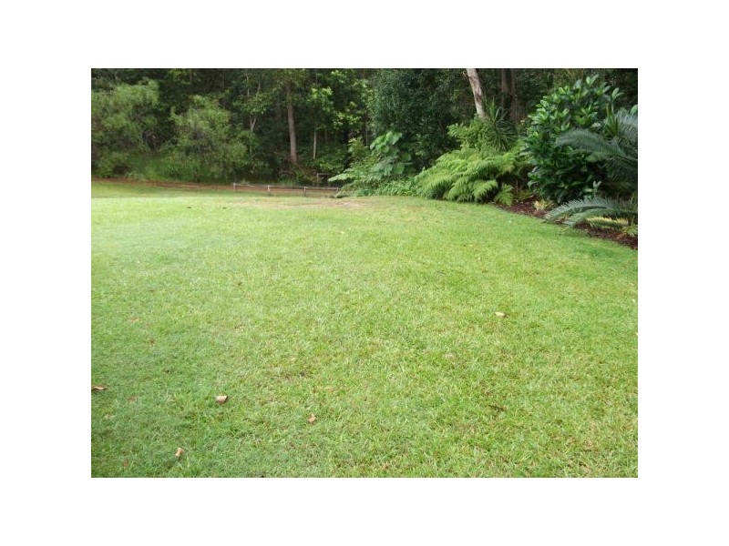 20 Samuel Place, Mooloolah Valley QLD 4553