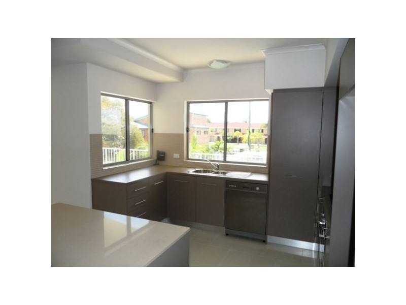 Unit 9/ 6 Dophin Drive, Bribie Island QLD 4507