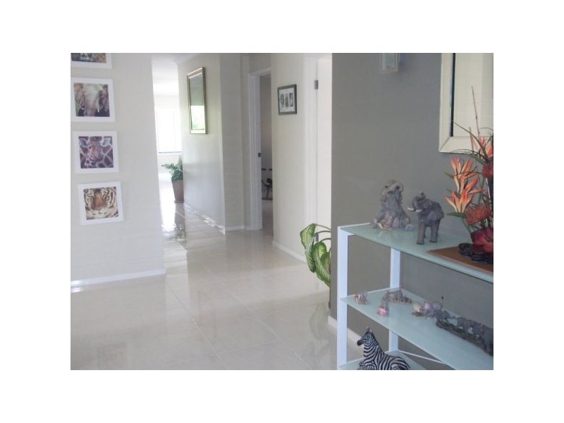 6 Maddock Ave, Mooloolah Valley QLD 4553