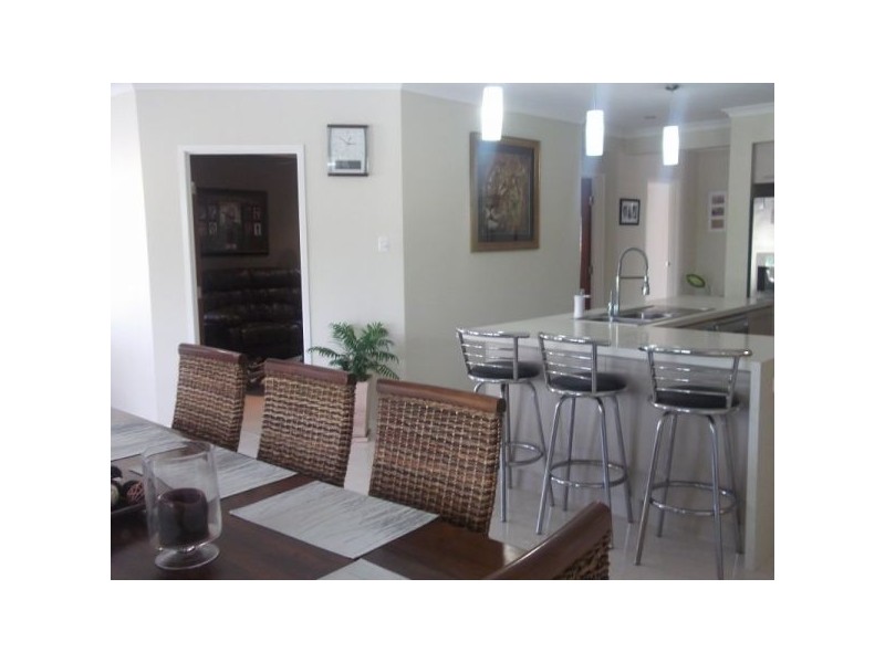 6 Maddock Ave, Mooloolah Valley QLD 4553