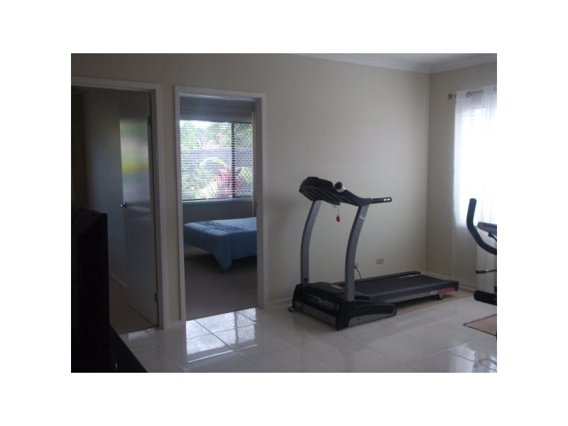 6 Maddock Ave, Mooloolah Valley QLD 4553