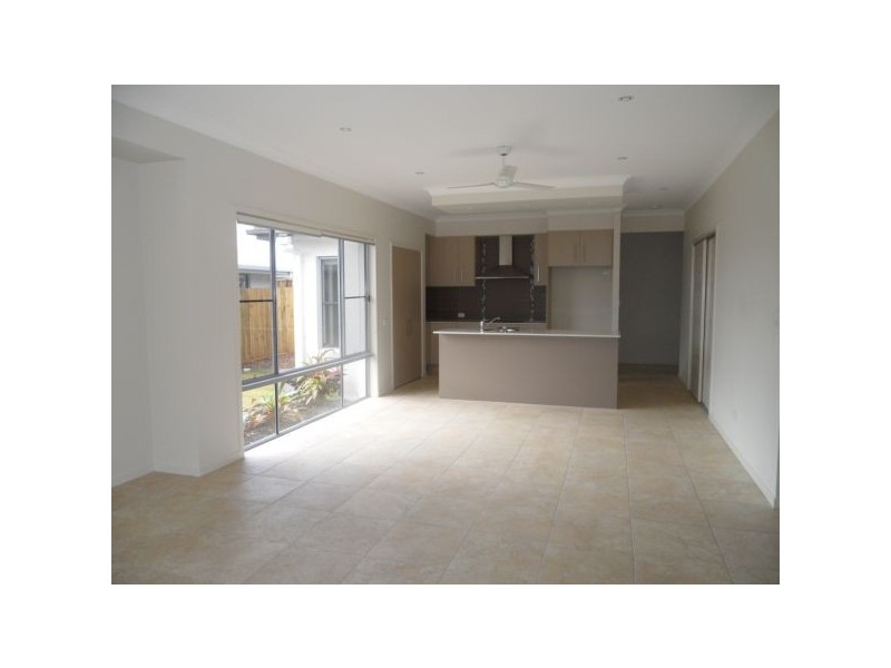 26 Lark Cicuit, Mountain Creek QLD 4557