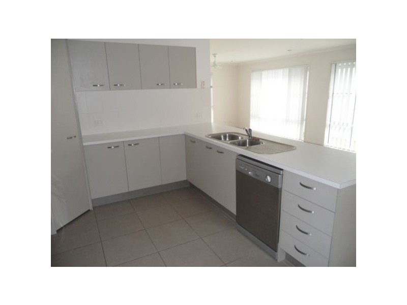 15 Tolman St, Sippy Downs QLD 4556