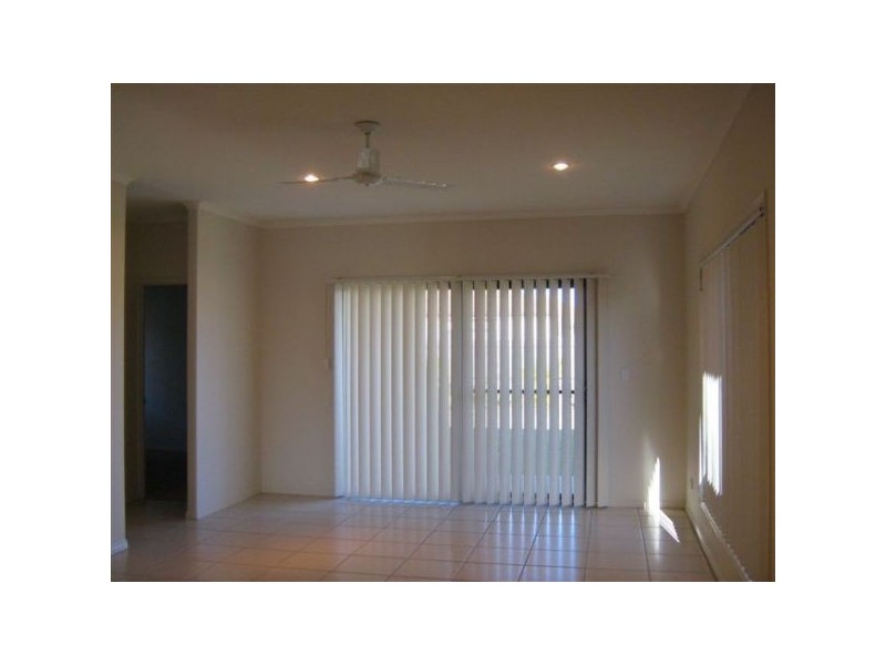 5 Moreton St, Sippy Downs QLD 4556