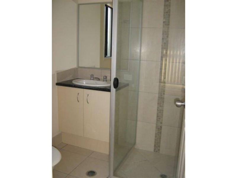 5 Moreton St, Sippy Downs QLD 4556