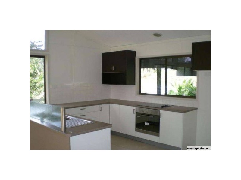 1 Songbird Place, Mooloolah Valley QLD 4553