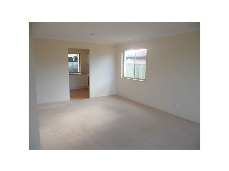 7 Bernheid Cres, Sippy Downs QLD 4556