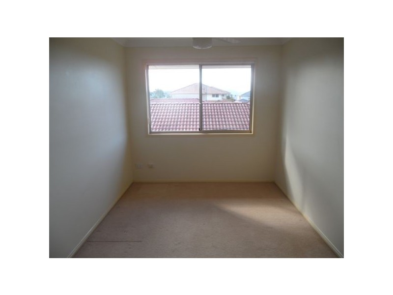 7 Bernheid Cres, Sippy Downs QLD 4556