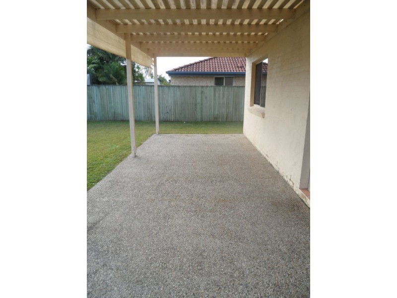 7 Bernheid Cres, Sippy Downs QLD 4556