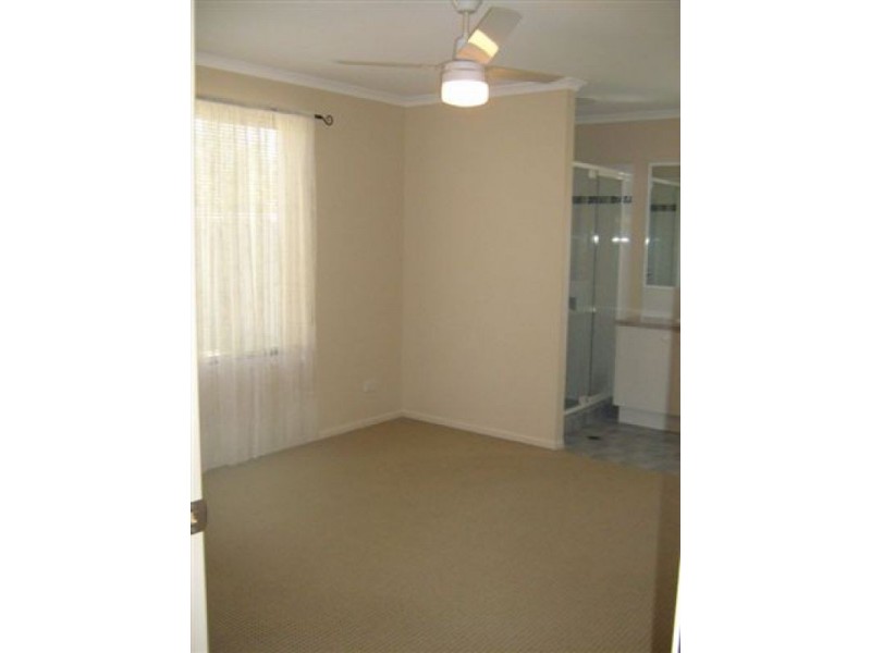 8 Somerville Cresent, Sippy Downs QLD 4556