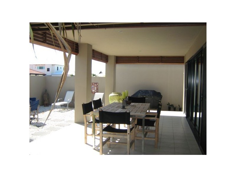 22 Mykonos Court, Kawana Island QLD 4575