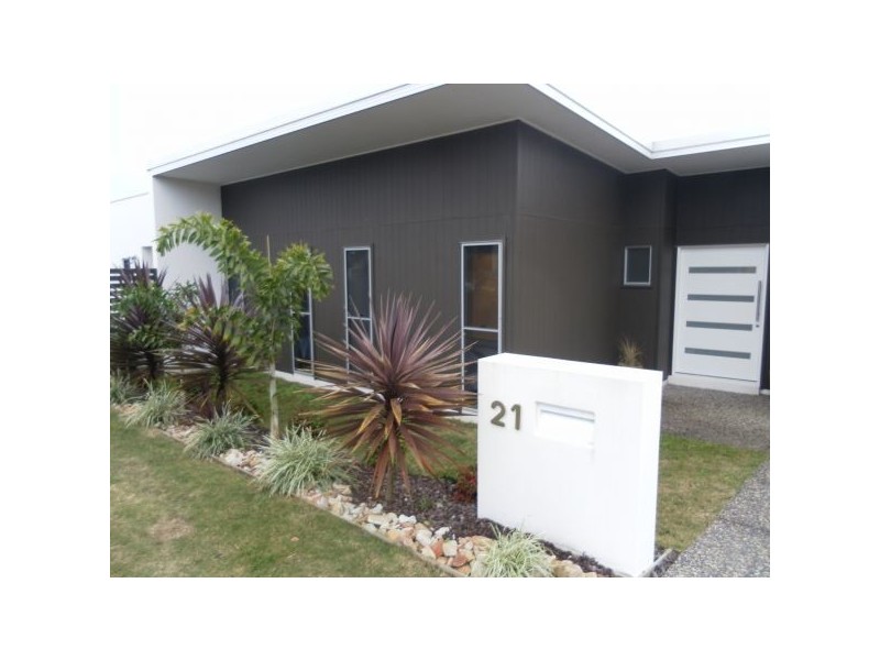 21 Kurrimine Cresent, Mountain Creek QLD 4557