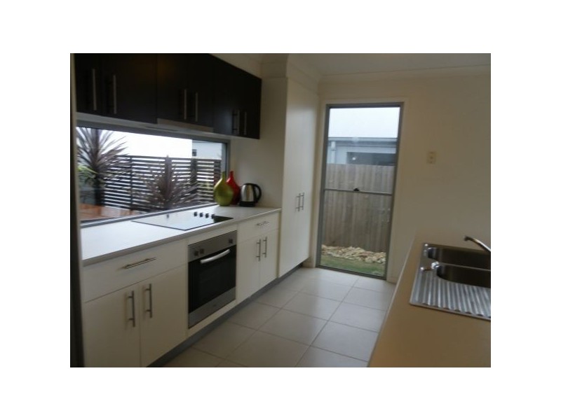 21 Kurrimine Cresent, Mountain Creek QLD 4557