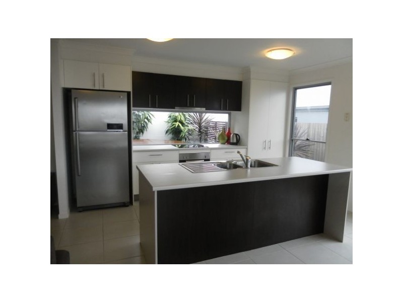 21 Kurrimine Cresent, Mountain Creek QLD 4557