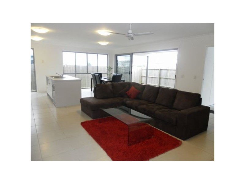 21 Kurrimine Cresent, Mountain Creek QLD 4557