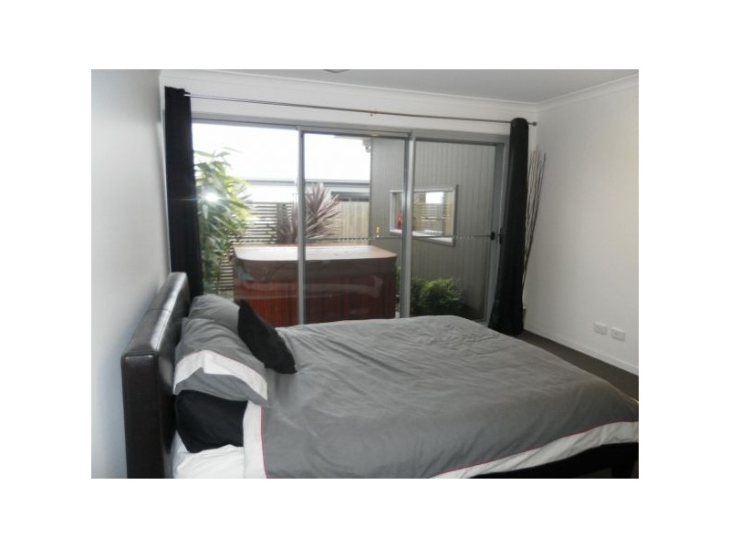 21 Kurrimine Cresent, Mountain Creek QLD 4557