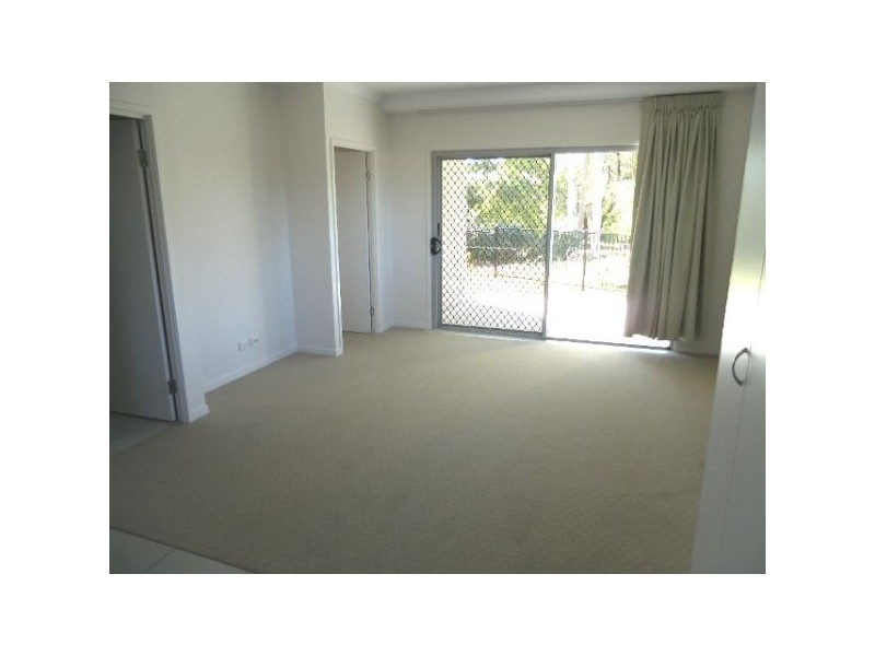 206/25 Chancellor Village Blvd, Sippy Downs QLD 4556