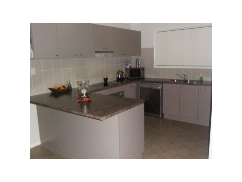 1 Whiteoak St, Sippy Downs QLD 4556