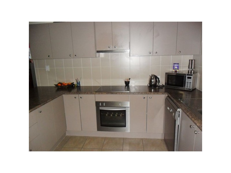 1 Whiteoak St, Sippy Downs QLD 4556