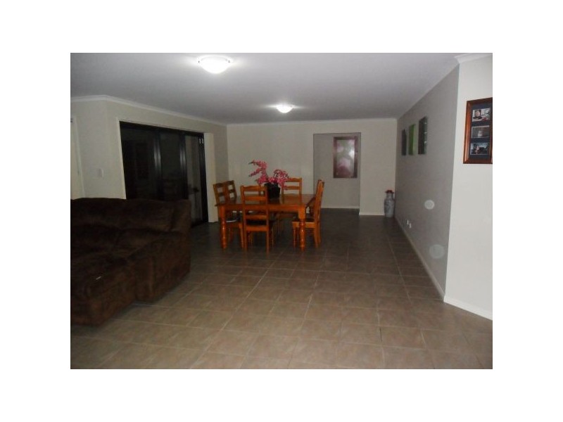 1 Whiteoak St, Sippy Downs QLD 4556