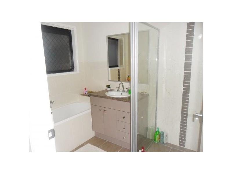 1 Whiteoak St, Sippy Downs QLD 4556