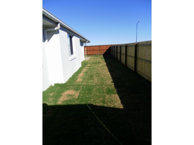 27 Yucca Court, Mountain Creek QLD 4557