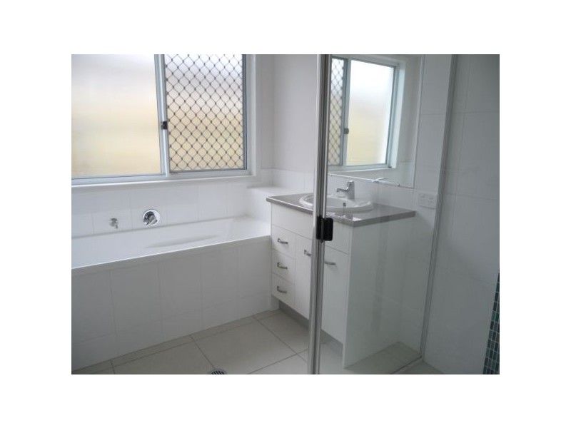 27 Yucca Court, Mountain Creek QLD 4557