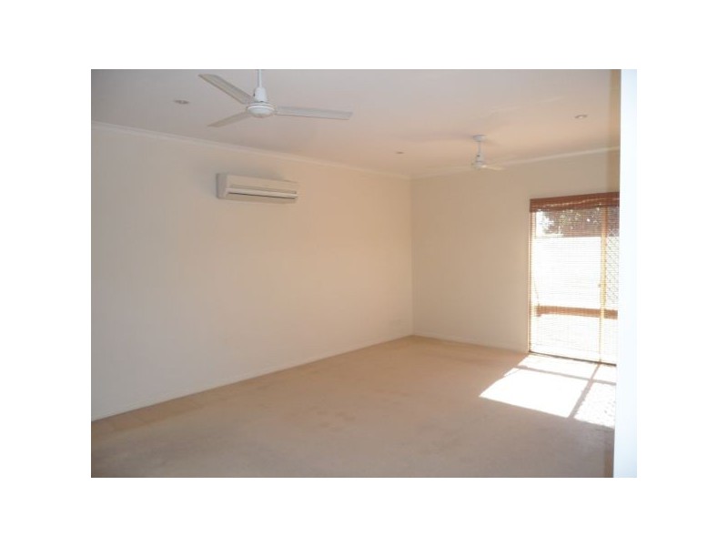 19 Irving Place, Sippy Downs QLD 4556