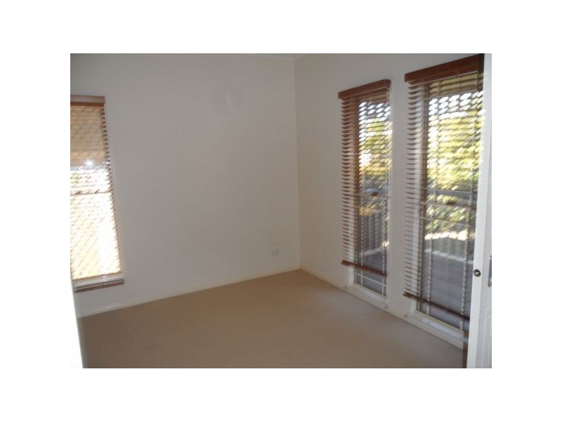 19 Irving Place, Sippy Downs QLD 4556