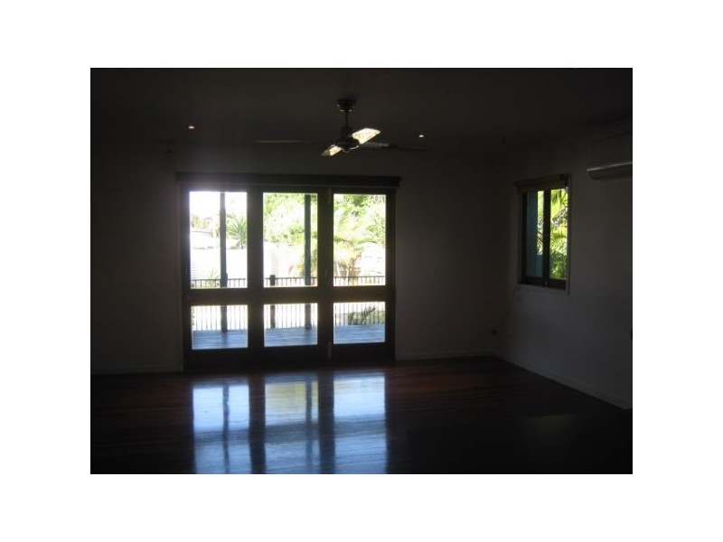 9 Allambie St, Maroochydore QLD 4558