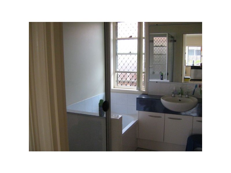 6 Linacre St, Sippy Downs QLD 4556