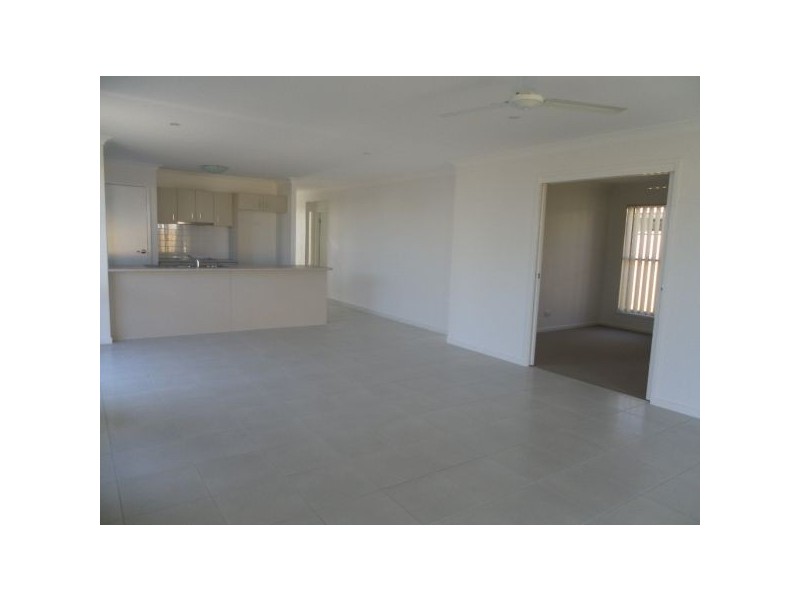 31 Tibouchina St, Mountain Creek QLD 4557