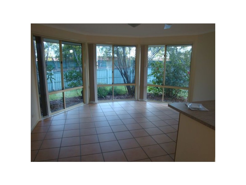 2 Sorbonne Close, Sippy Downs QLD 4556