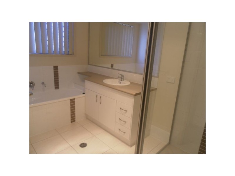 32 Ashburton Close, Sippy Downs QLD 4556