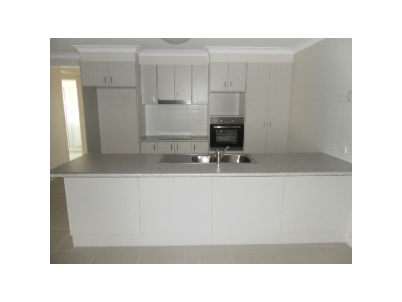 Unit2-2 Edi Court, Morayfield QLD 4506