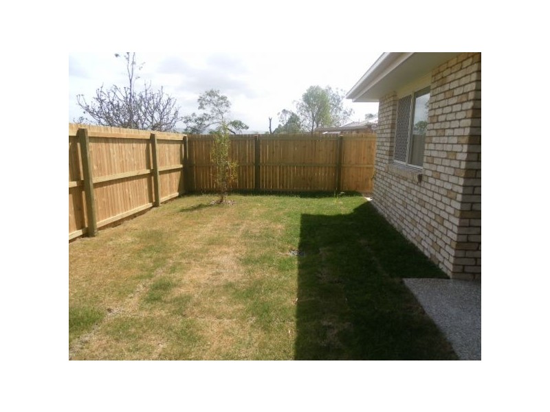 Unit2-2 Edi Court, Morayfield QLD 4506