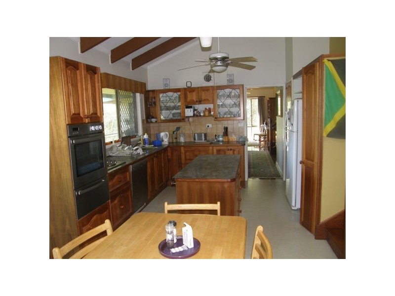 182 Neill Rd, Mooloolah Valley QLD 4553