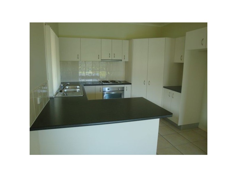 11 Moreton St, Sippy Downs QLD 4556